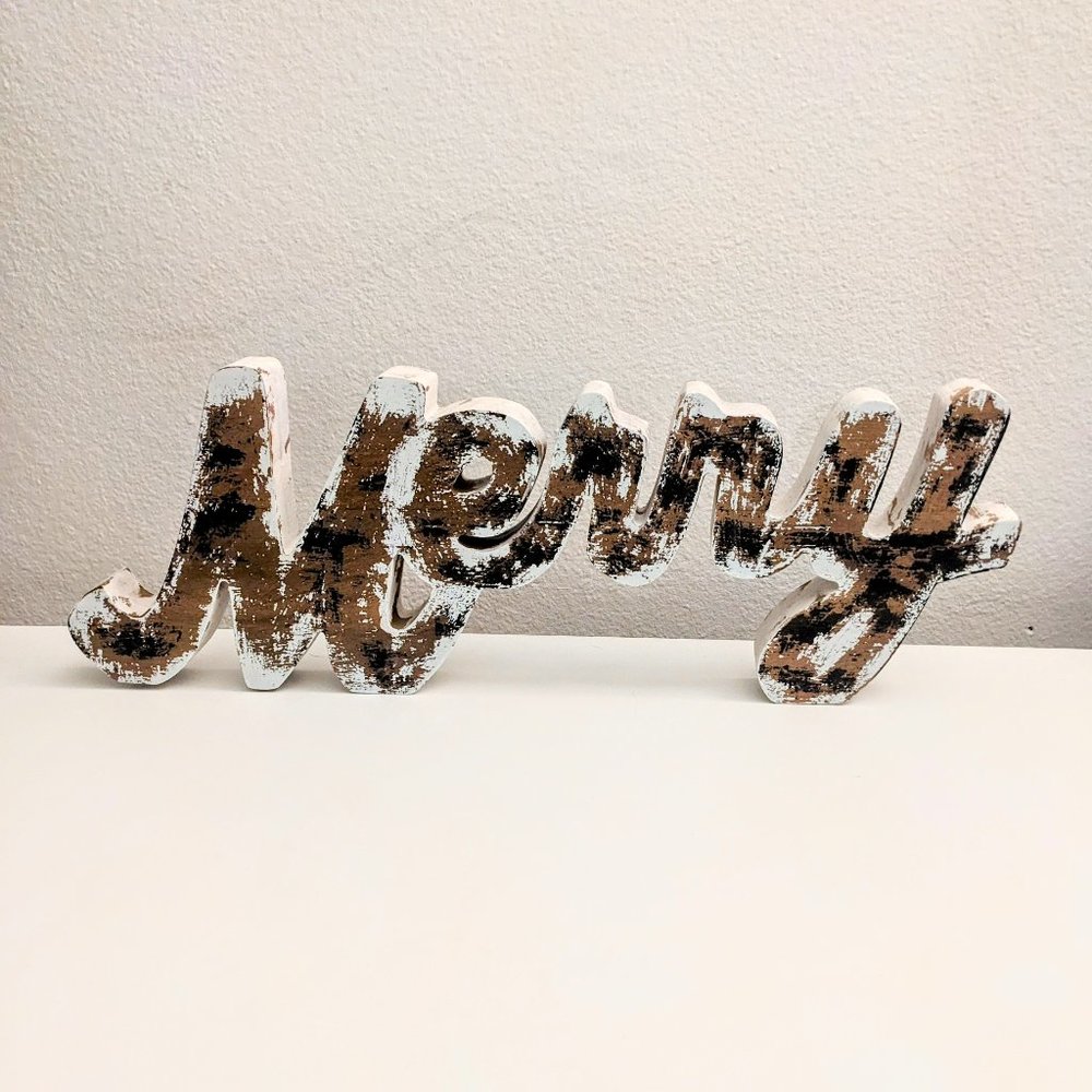 Rustic Wooden Merry Sign - Picture 2 of 11